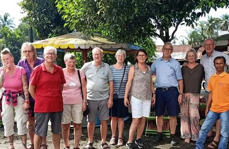 Adventure Sumatra Group Friends